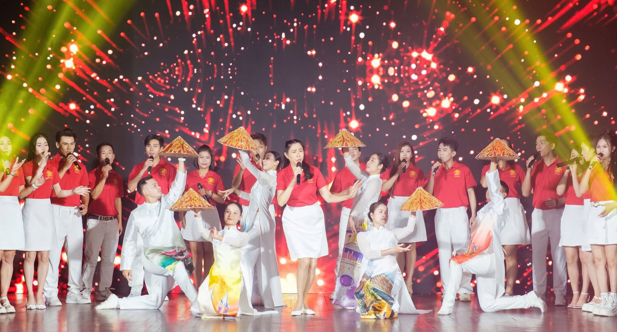 Phát triển đất nước gắn với văn hóa và sáng tạo