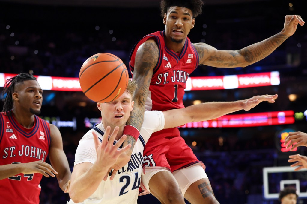 St. John’s passes tough test with huge win over rival Villanova