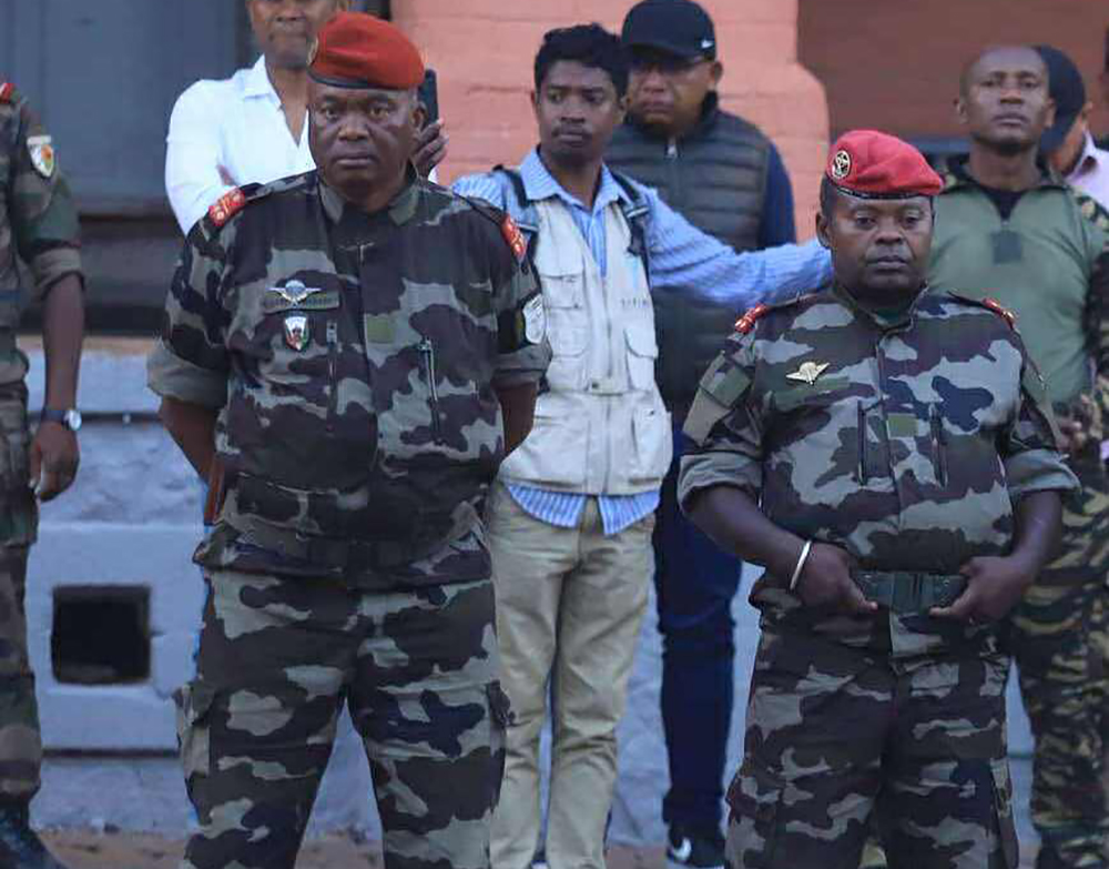 PRÉSIDENCE DE LA REFONDATION - Deux hauts conseillers promus généraux