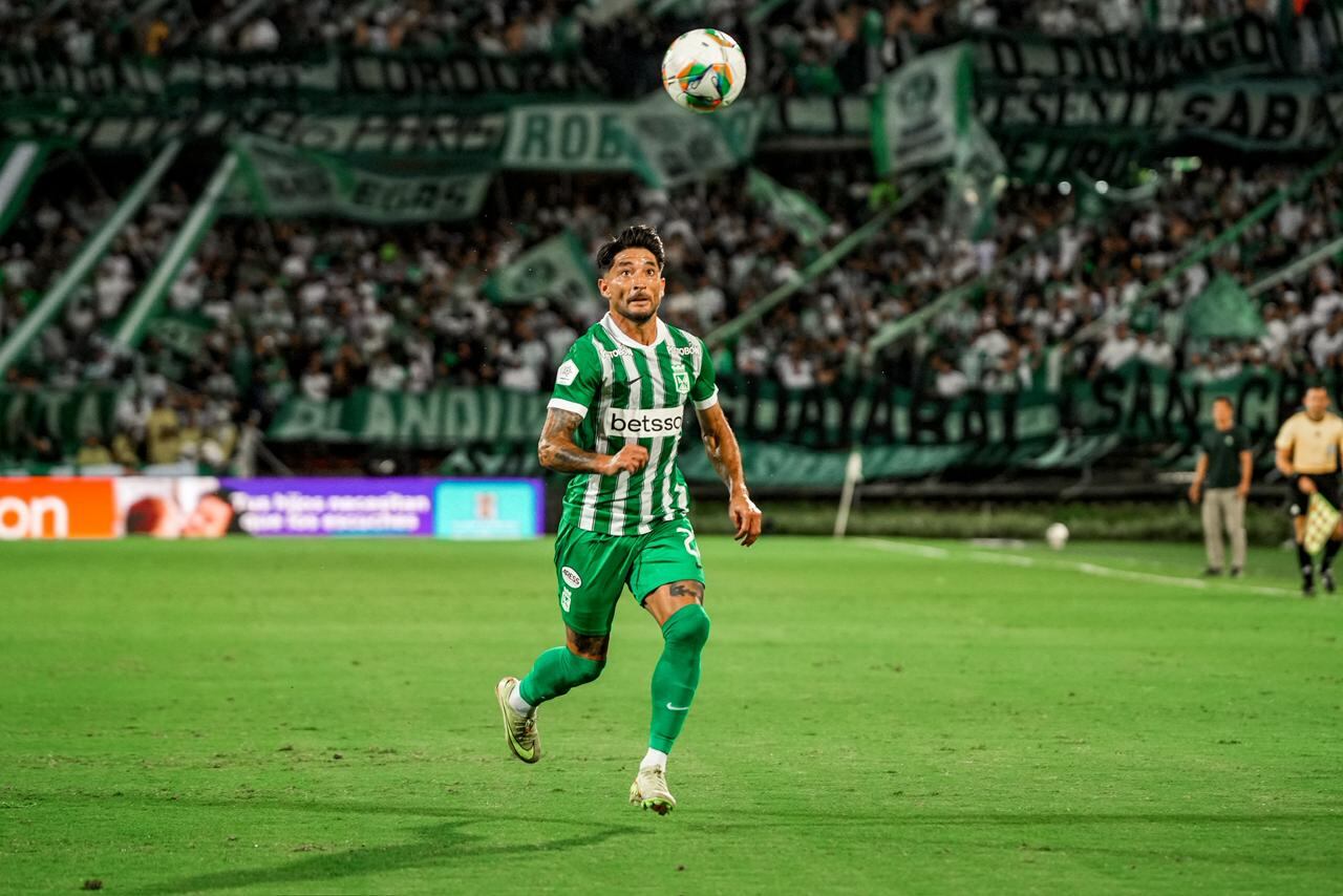 Edwin Cardona anotó golazo desde mitad de cancha con Nacional: obra de ...