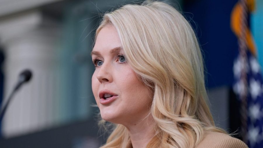 Leavitt told CBS News that Trump would sue if his interview was cut short on air: Reports<br>