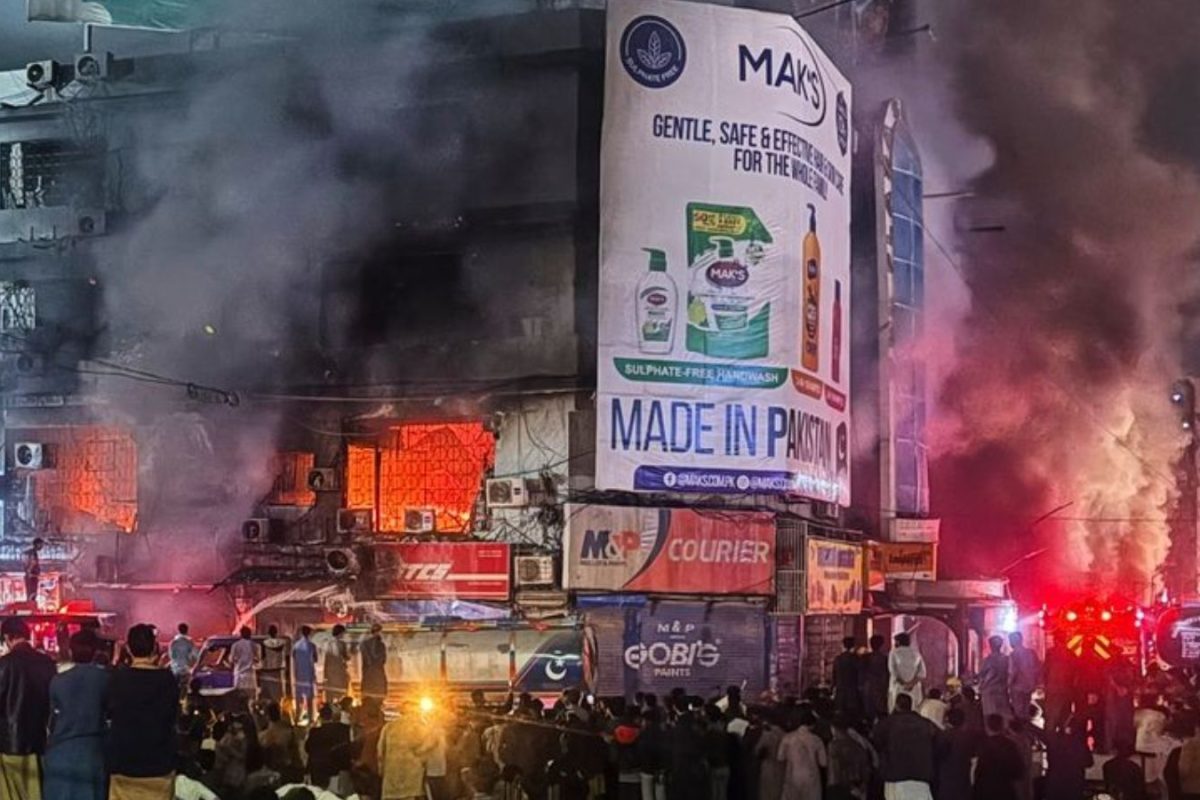 Three killed, several injured as massive fire engulfs Gul Plaza Mall in ...