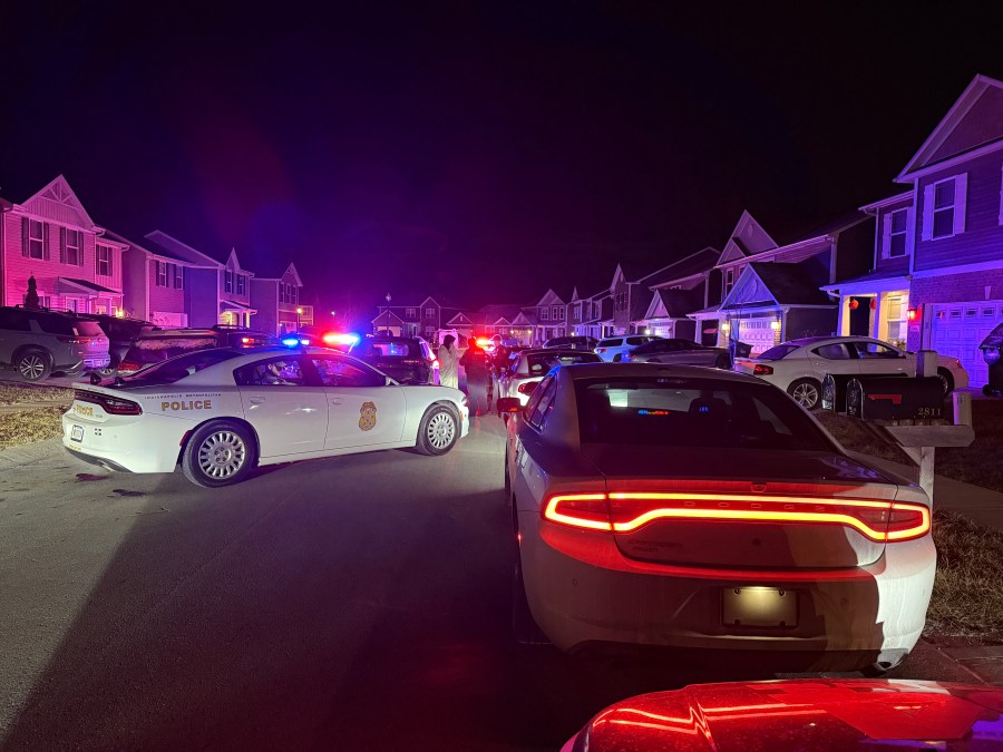 2 men killed, juvenile injured in shooting on far east side of Indianapolis