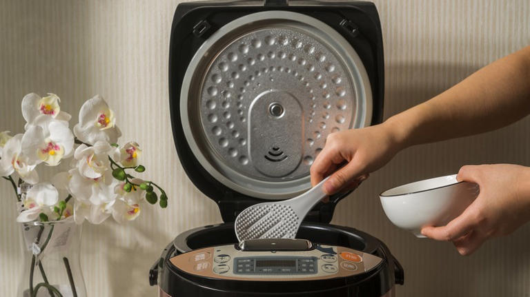 If you fluff rice with a metal spoon, be prepared for this annoyance