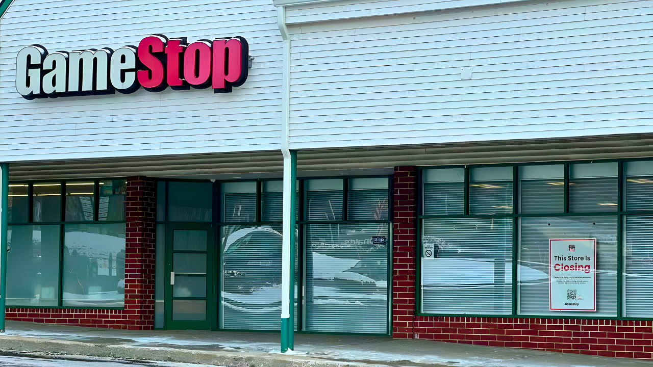 GameStop shuts down 590 stores across 12 states after $443M Bitcoin bet backfires<br>