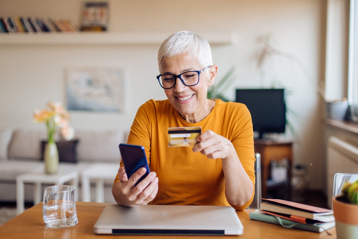 Here's what happens when you keep a credit card open forever
