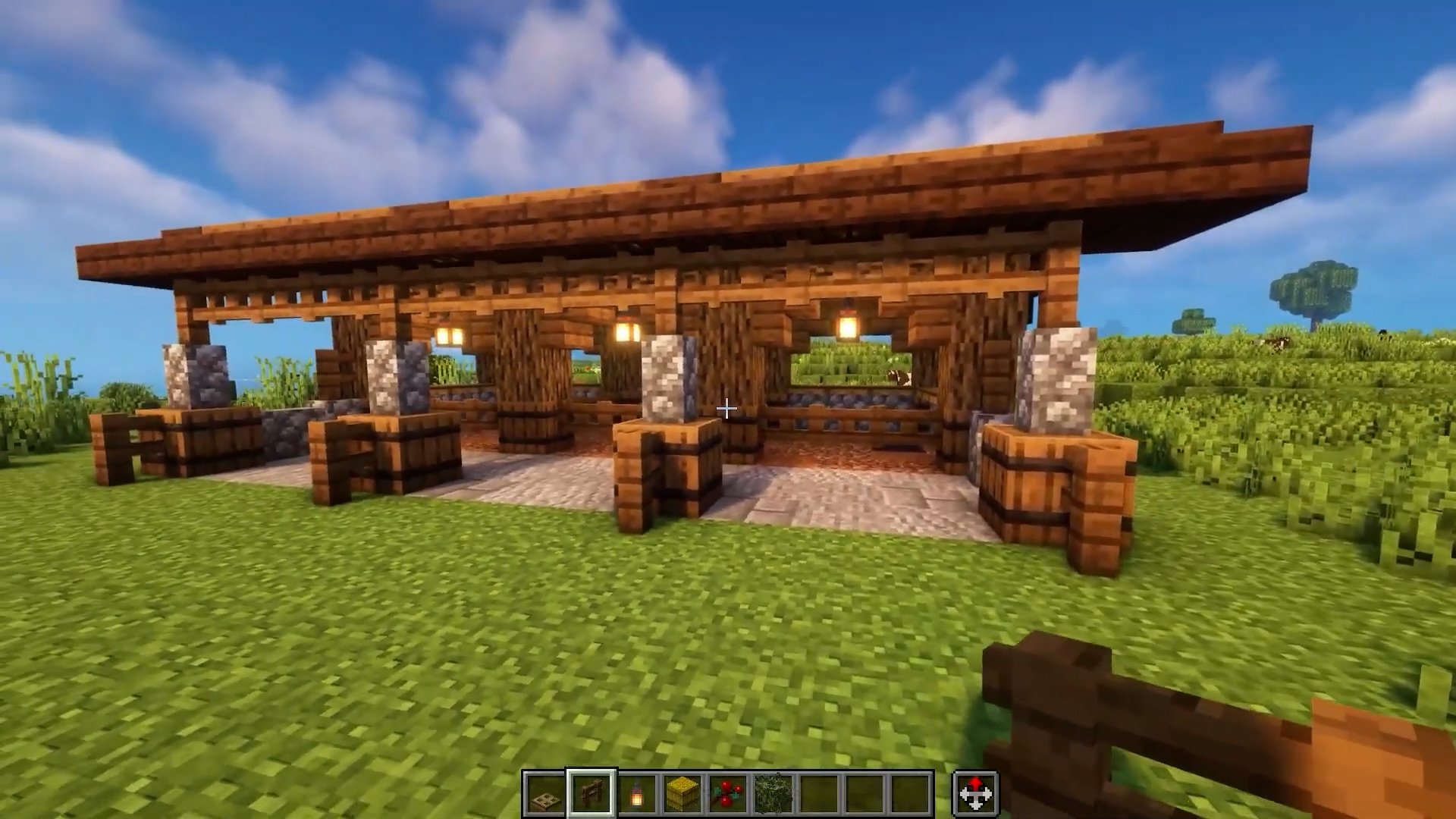 Learn to build a horse stable in Minecraft