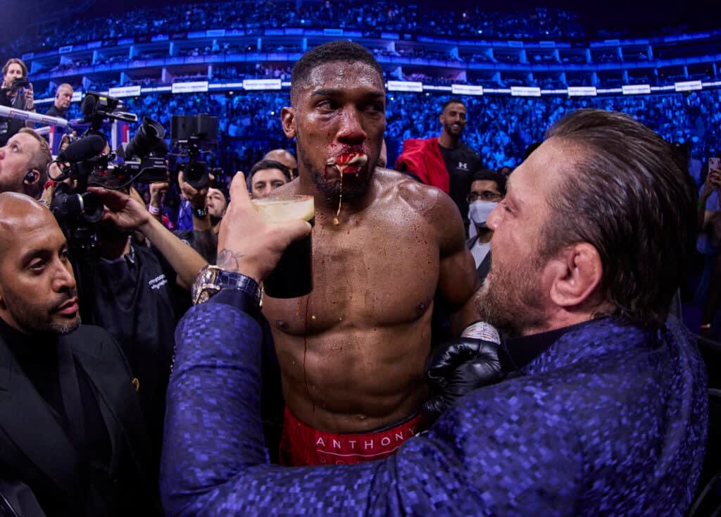 Boxer who stopped Anthony Joshua apologises after breaking streamer's jaw