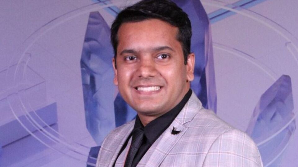 Stocks to buy under ₹100: Sumeet Bagadia recommends three shares to buy or sell on Monday