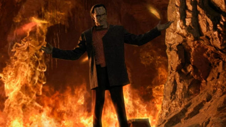 Marc Alaimo as Gul Dukat in full antichrist mode on Star Trek: Deep Space Nine