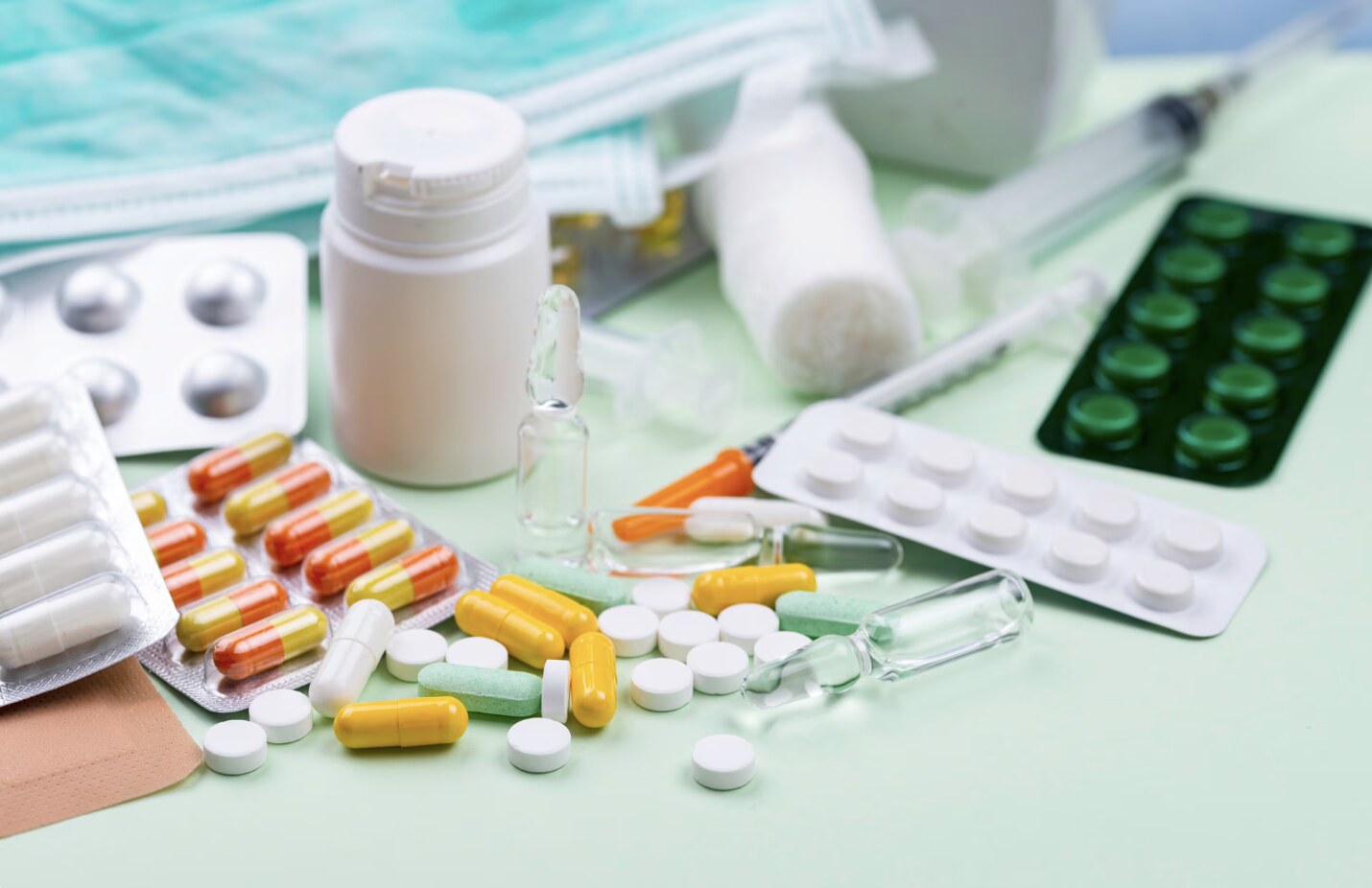 Các loại thuốc và thực phẩm chức năng kỵ rượu