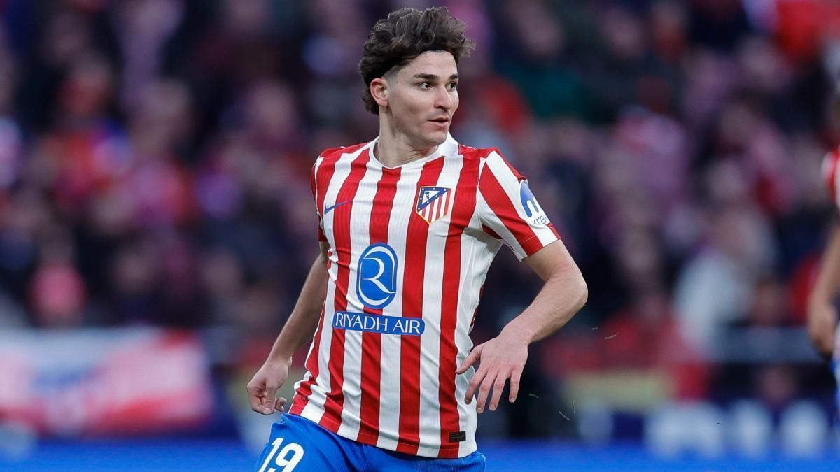Julián Álvarez, el elegido: el Barça prepara un golpe de efecto para el '9'