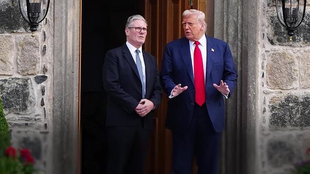 Starmer tells Trump it is 'wrong' to apply tariffs to allies over Greenland