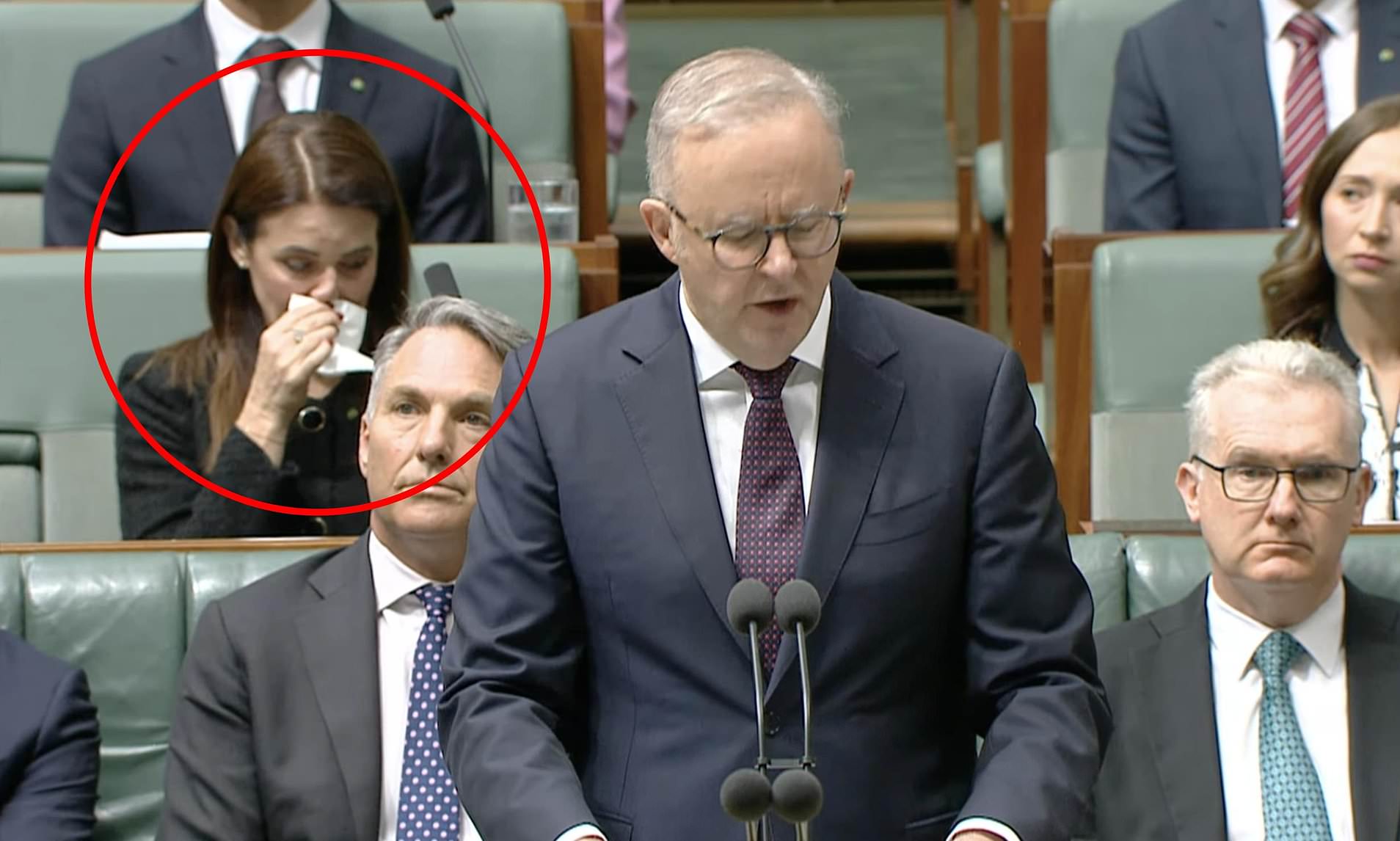 Albo's Bondi massacre speech to Parliament makes MP break down in tears