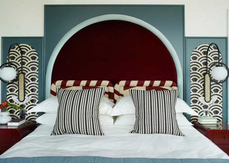 How to hang wallpaper like an interior designer — 12 tips and tricks