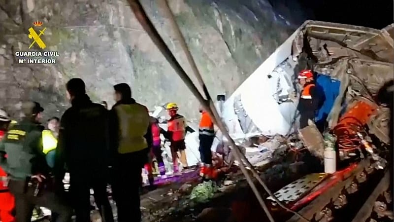 Death toll in Spain train collision rises to at least 39 as rescue efforts continue, police say<br>