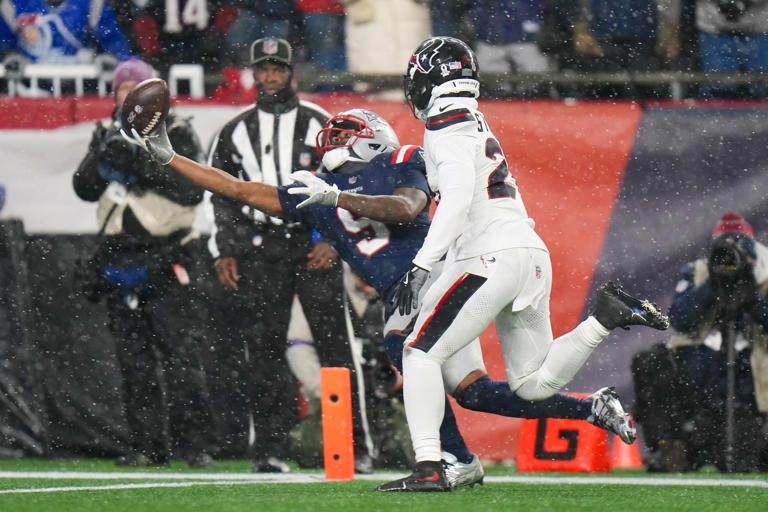Patriots star signing autographs in Boston this week: When and where