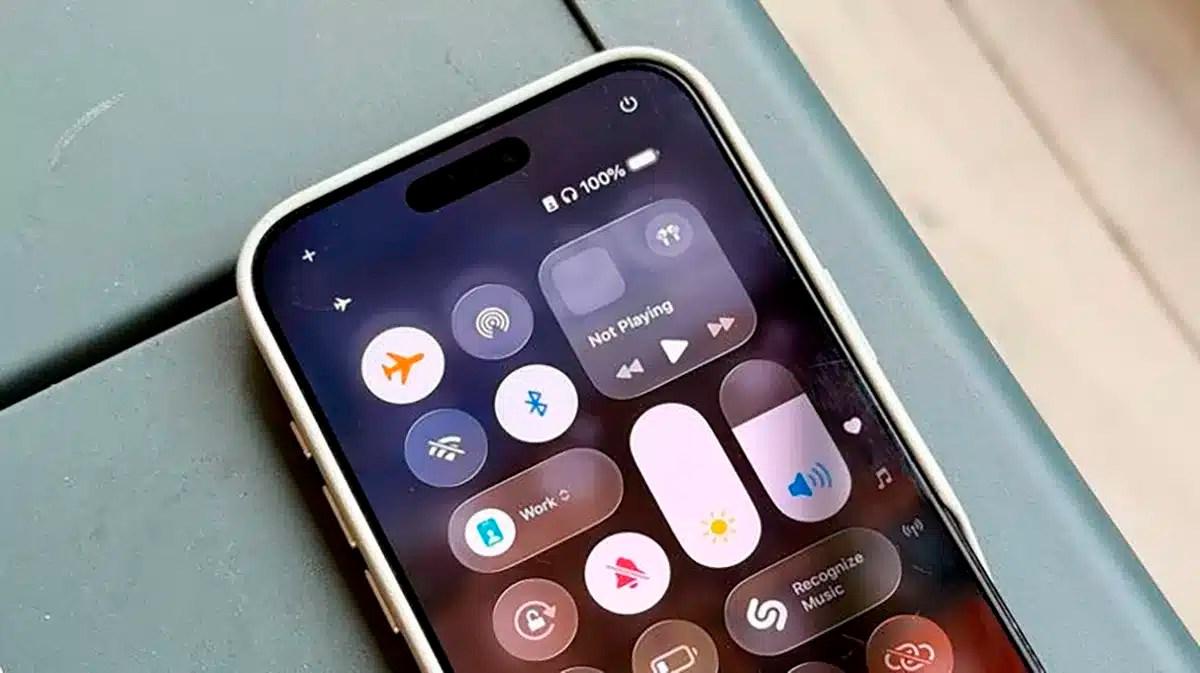 iOS 26.2 estrena un cambio clave en AirDrop que refuerza seguridad y ...