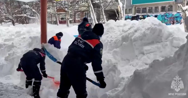 Tips: What to do if your car gets stuck in snow