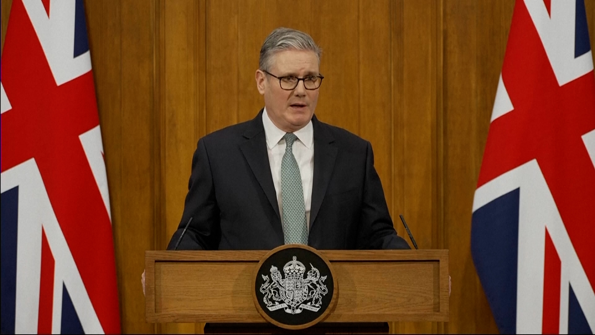 Starmer signals UK will not impose retaliatory tariffs on US
