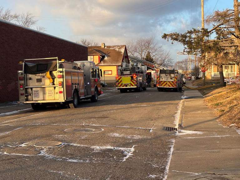 Firefighters respond to reported structure fire in Dayton