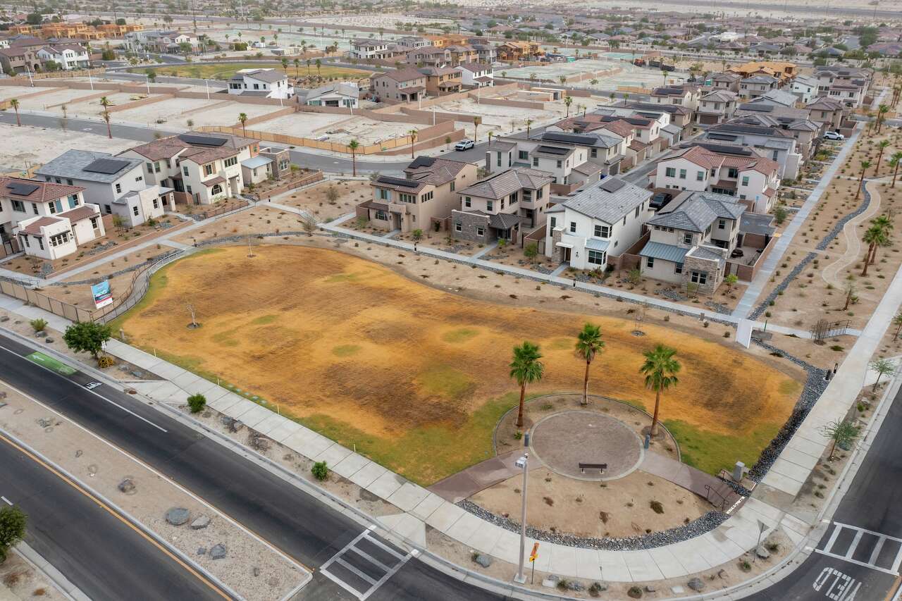 A public auction is about to offload nearly 1,000 California properties