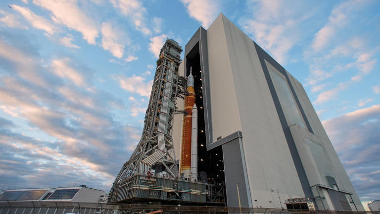 NASA’s new moon rocket moves to the pad ahead of astronaut launch as ...