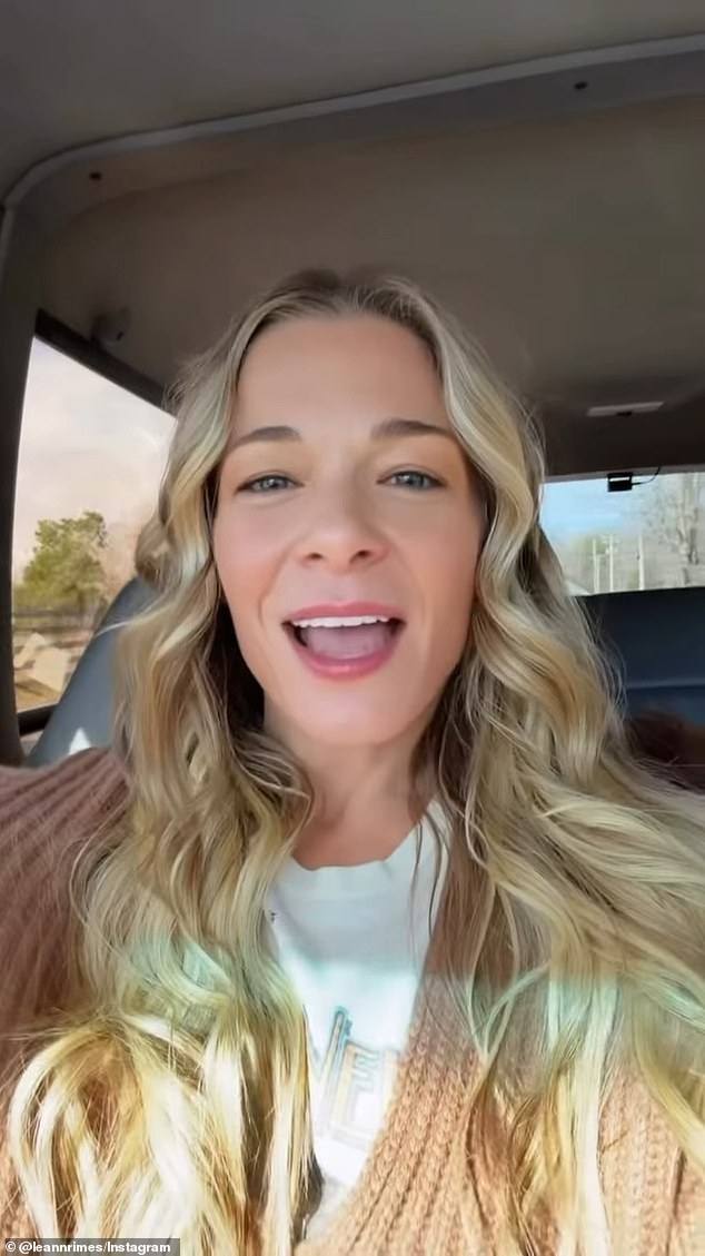 LeAnn Rimes undergoes $45k 'blood cleaning' treatment after her teeth fell out onstage