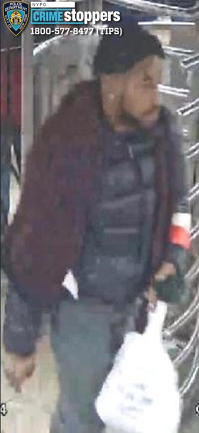 Stranger slashes teen in face over accidental bump on NYC train