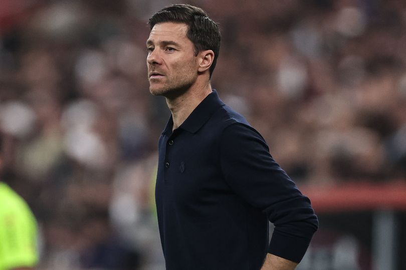 La postura de Xabi Alonso emerge mientras el Liverpool podría verse obligado a esperar independientemente del futuro de Arne Slot