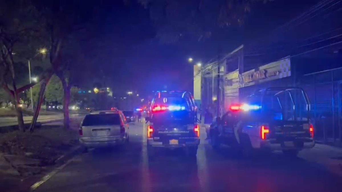 Asesinan a balazos a un hombre a bordo de su camioneta en Santa ...