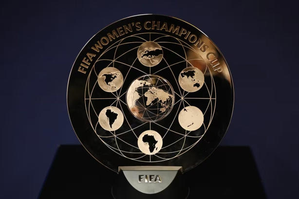Corinthians conhece o troféu do inédito Mundial de Clubes Feminino ...