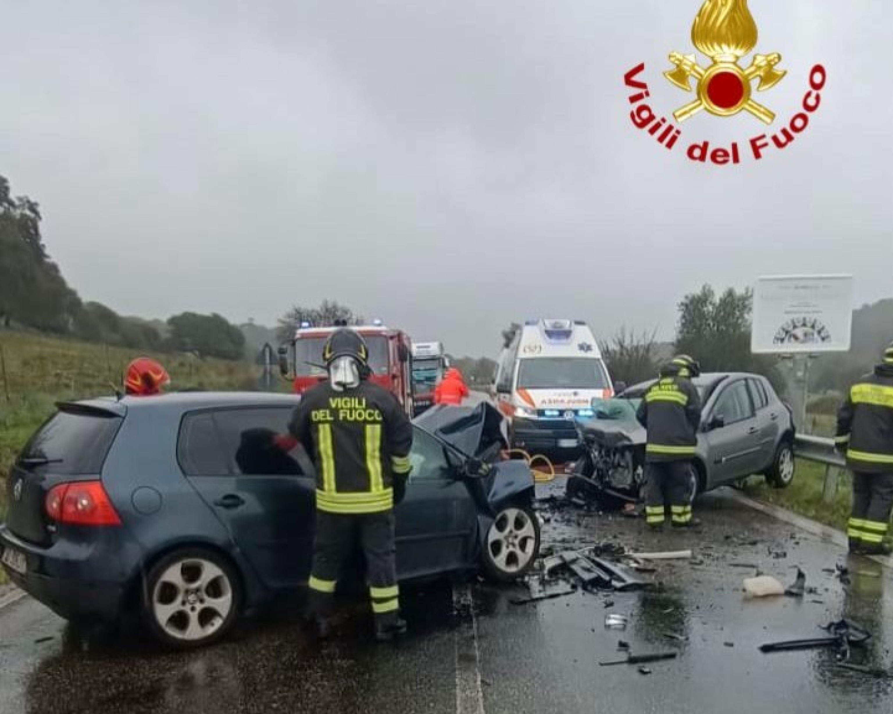 Schianto frontale sulla statale 129 nel Nuorese, un morto e tre feriti
