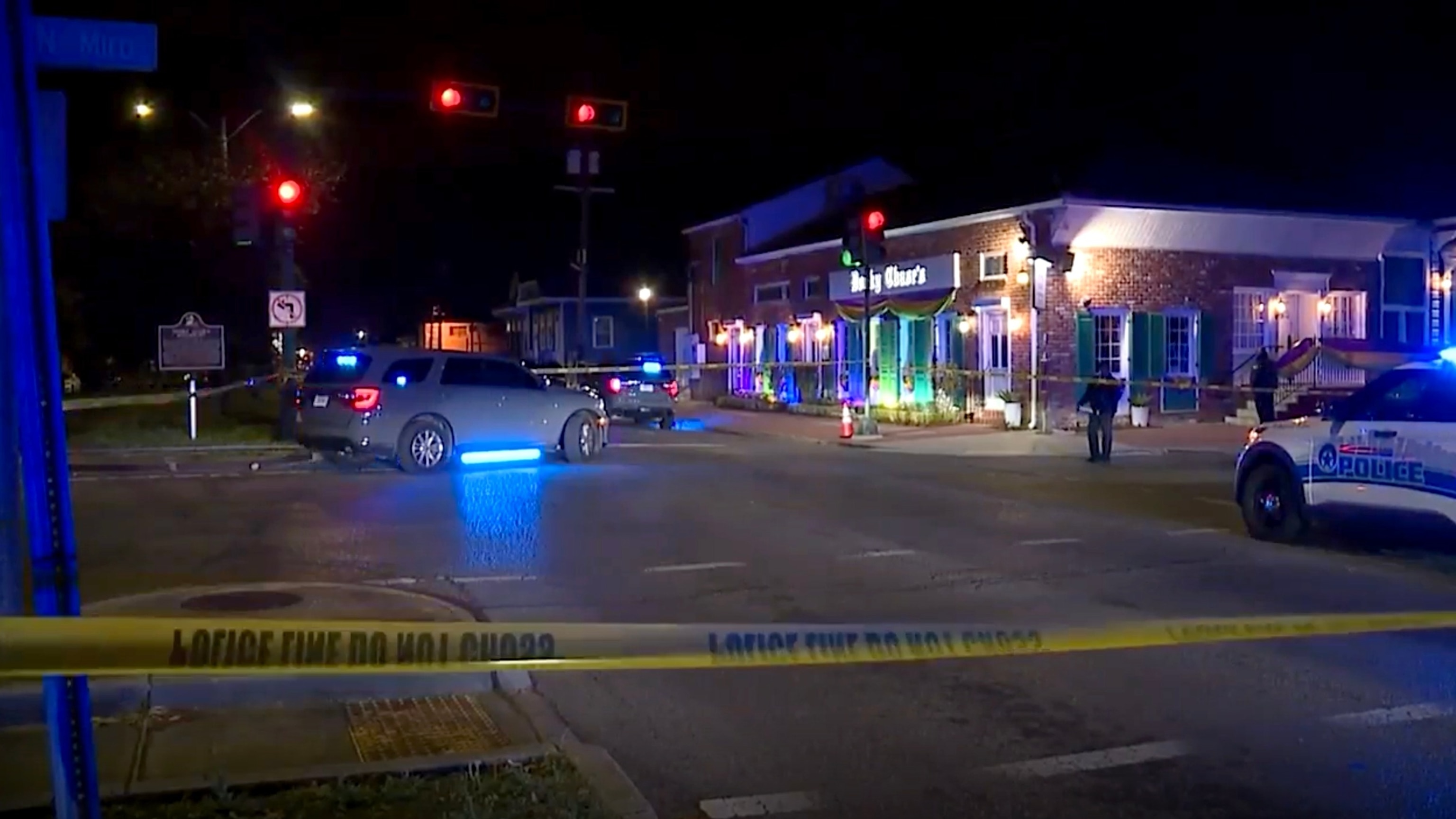 Man killed, 3 bystanders hurt in shooting at iconic restaurant