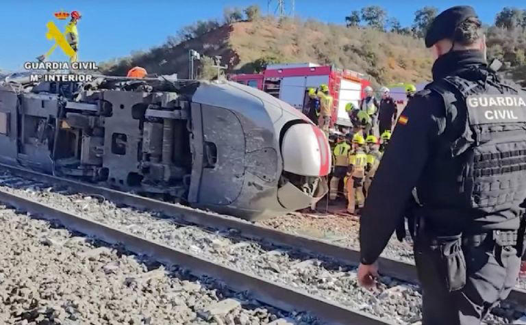 Tragedia en España: Choque de trenes deja al menos 39 muertos y 150 ...