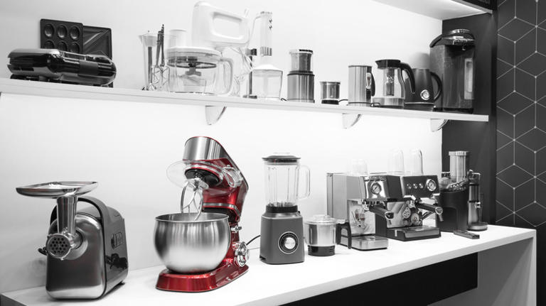 5 items that don't belong on your kitchen countertops — and 5 that do