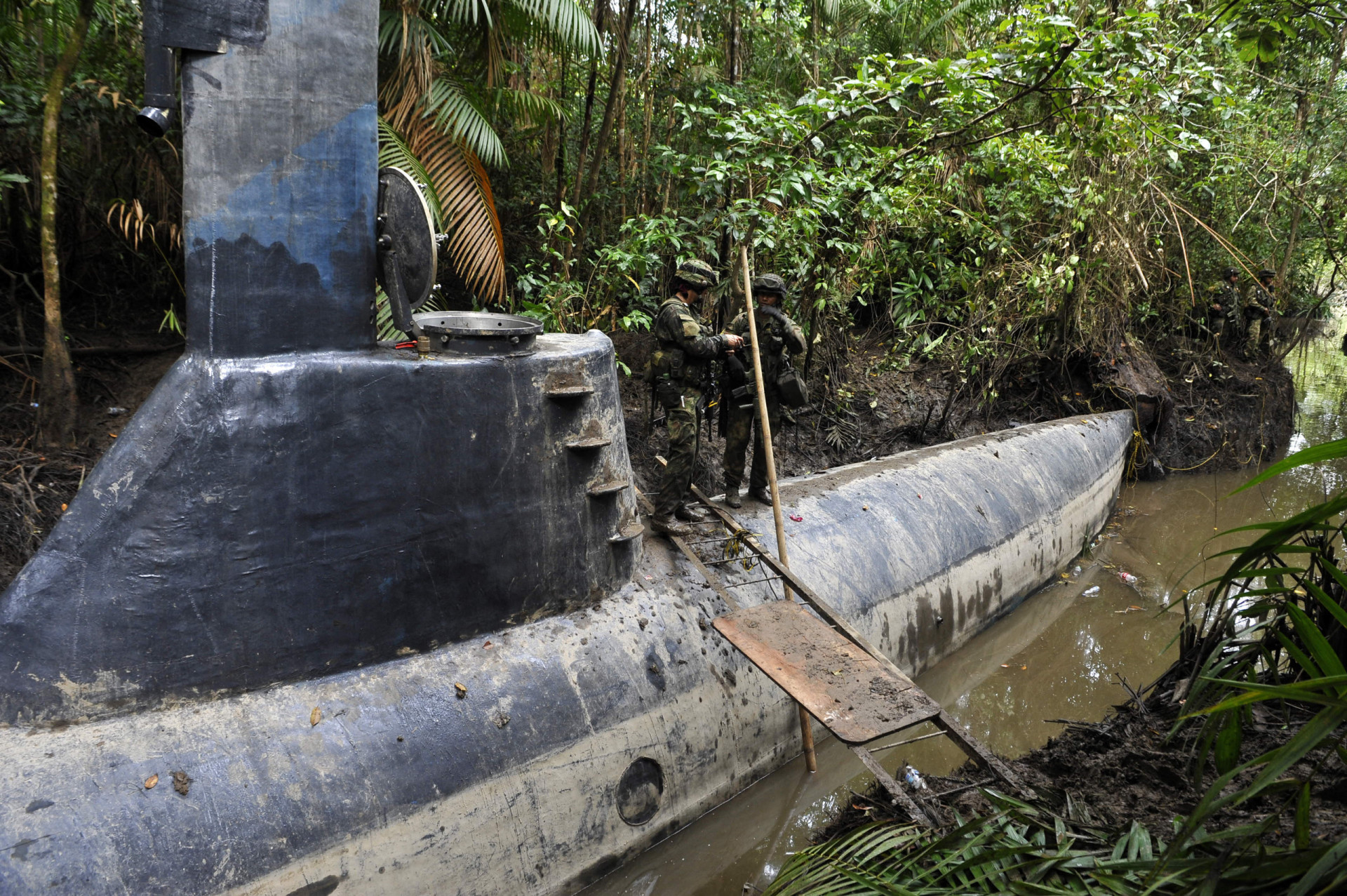 Narco-subs: how cartels built an underwater smuggling operation