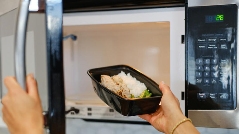 8 kitchen appliances that are becoming less popular