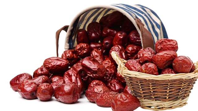 Trước khi ăn táo đỏ cần lưu ý một số điều cấm kỵ sau