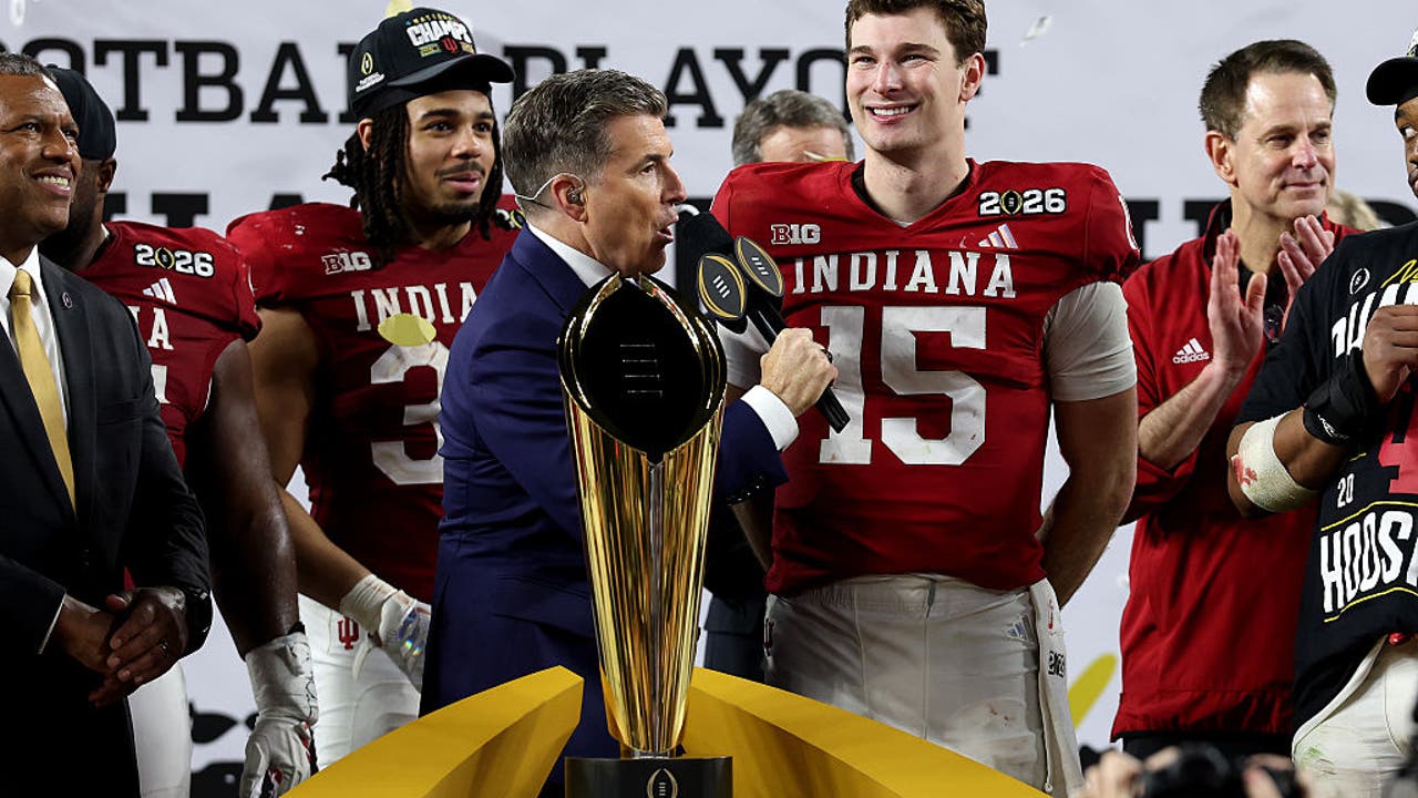 No. 1 Indiana completes undefeated season beating No. 10 Miami 27-21 ...