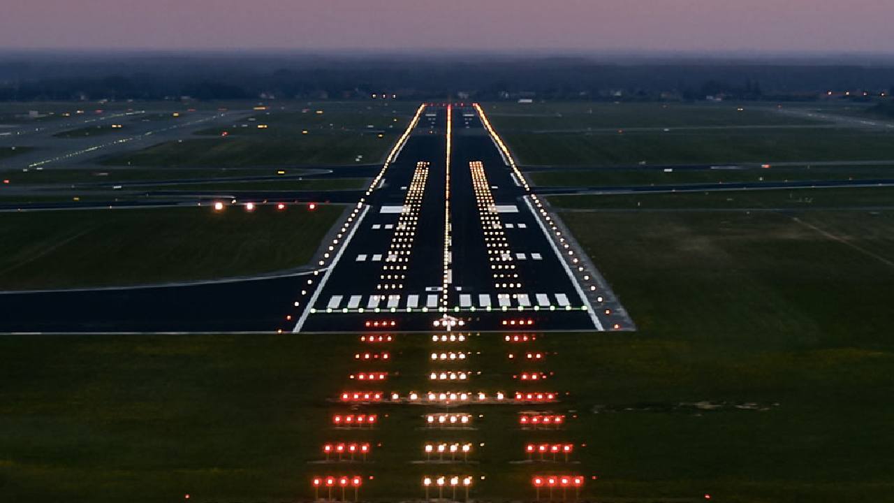 IGI runway to shut for upgrade