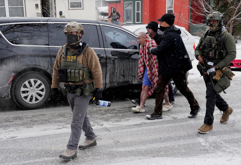 Actualizaciones en vivo del tiroteo de ICE en Minneapolis: el Departamento de Justicia apela una orden que restringe la respuesta de ICE.