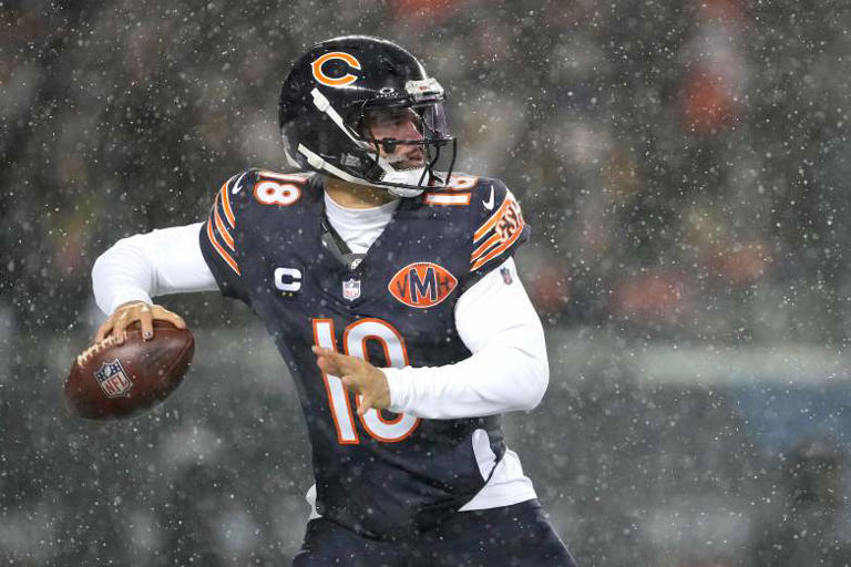 Ben Johnson, Caleb Williams react to ridiculous game-tying TD