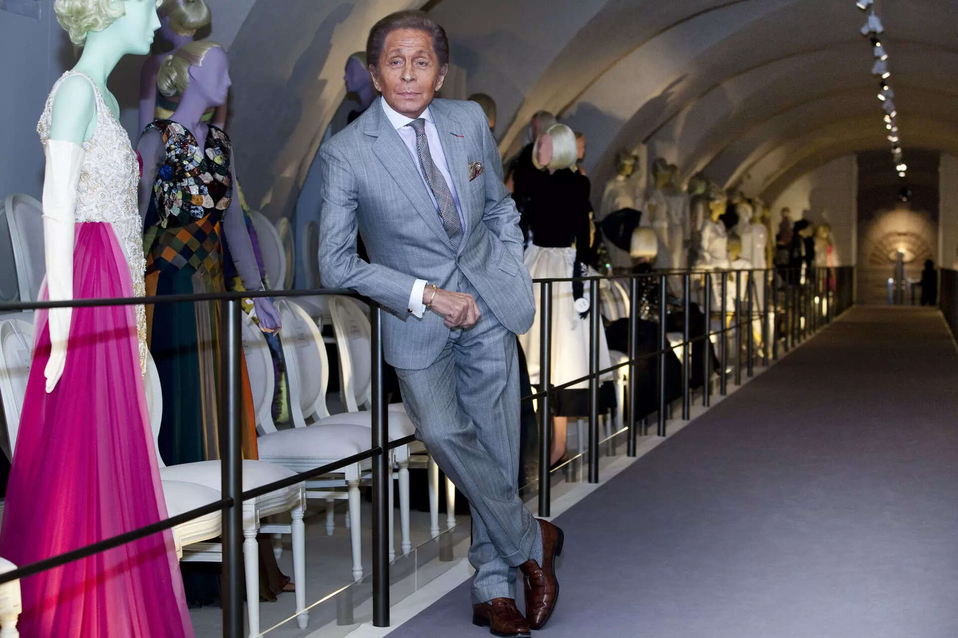 Who is Valentino Garavani? Iconic Italian fashion designer dead at 93 ...
