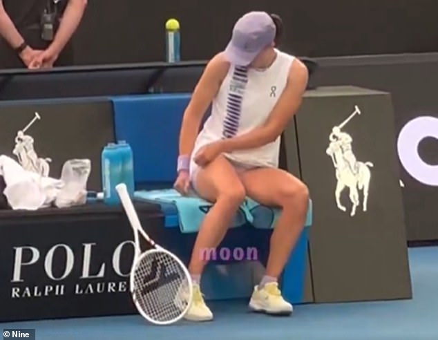 Iga Swiatek rips up her skirt after suffering a weird wardrobe malfunction at the Australian Open Iga Swiatek rips up her skirt after suffering a weird wardrobe malfunction at the Australian Open