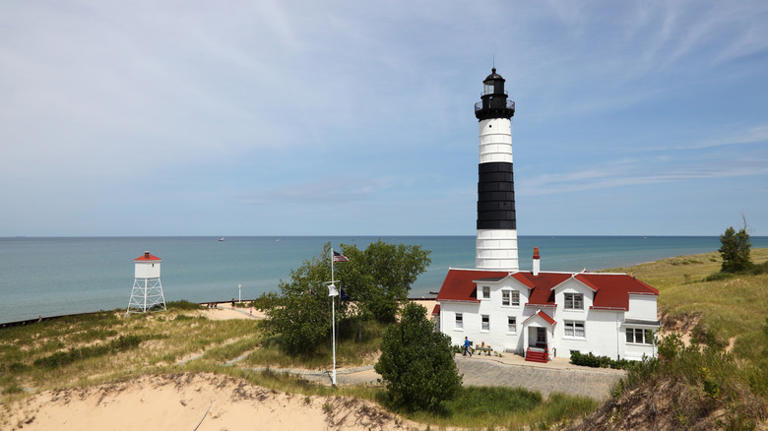 Michigan's 5 most charming lighthouses offering unbeatable Midwest beauty