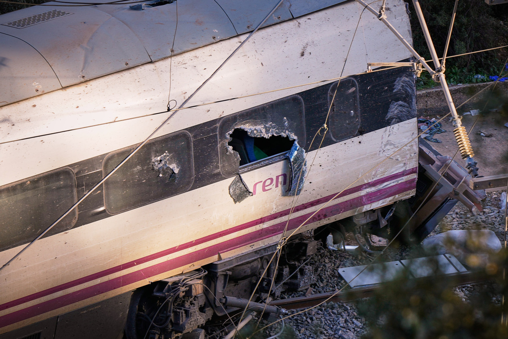 Spain begins 3 days of mourning for deadly train wreck while searchers look for more bodies<br><br>