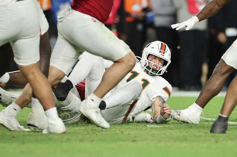 Carson Beck slammed for 'disrespectful and classless' move after CFB ...