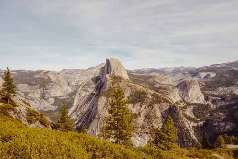 This 365-mile train route showcases the beauty of California—with ...