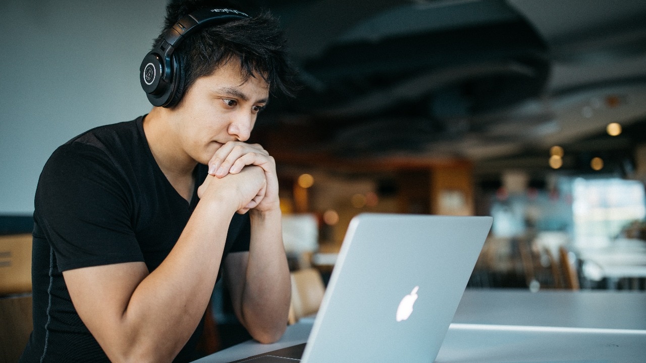 5 English speaking courses to improve fluency for jobs and careers